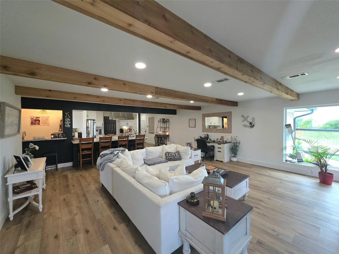 Photo of 292 Echo Lane