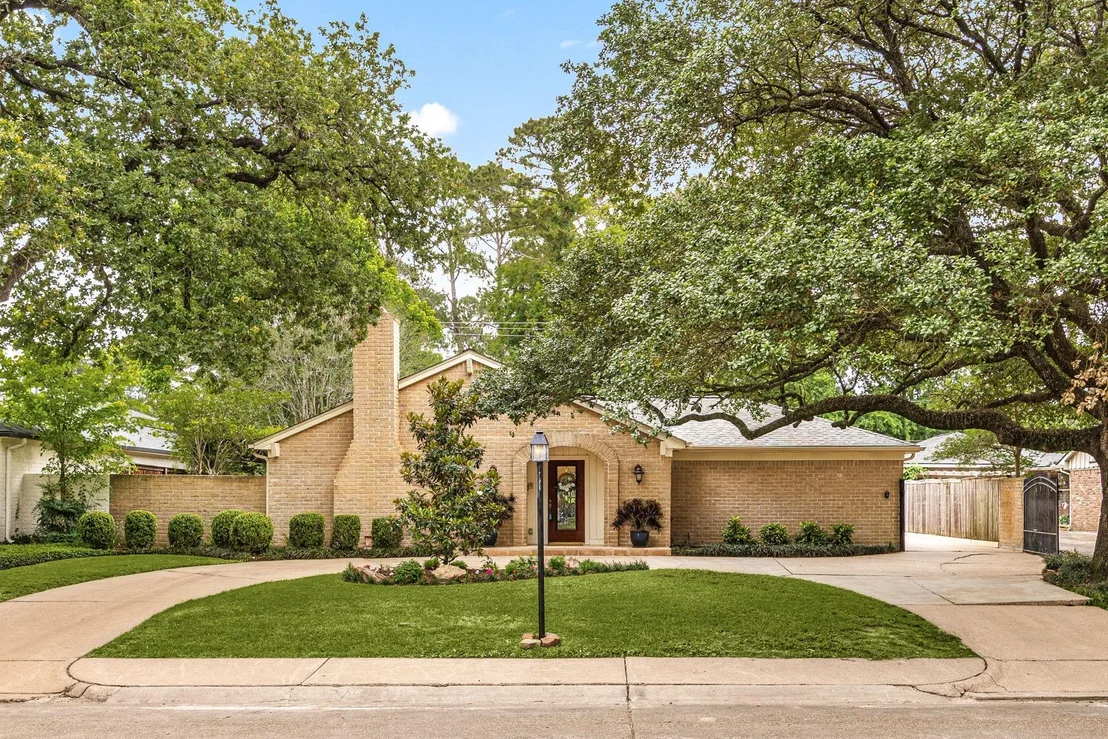 Photo of 1803 Briarpark Drive