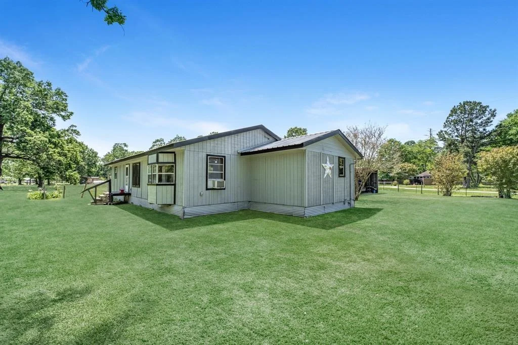 Photo of 100 Oak Ridge Drive