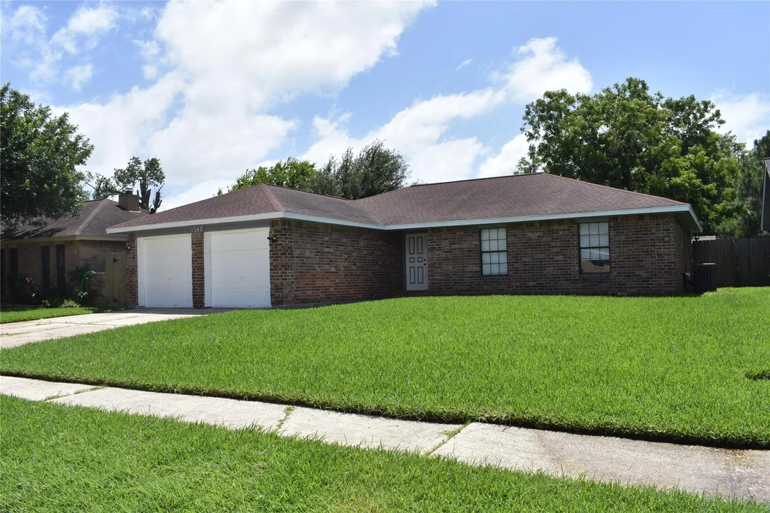 Photo of 1347 Somercotes Lane