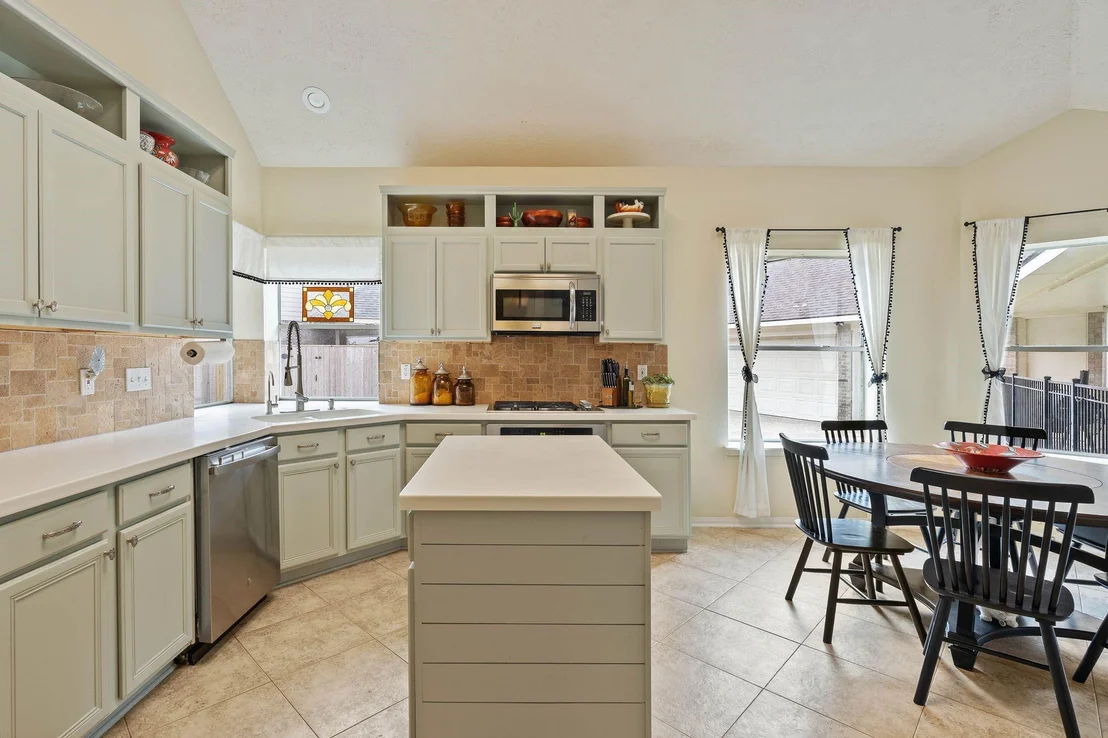 Photo of 30639 Victoria Estates Drive