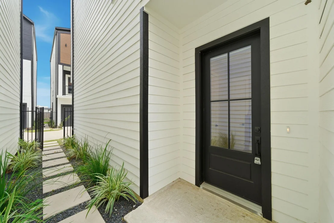 Photo of Unit H at 4013 Griggs Road