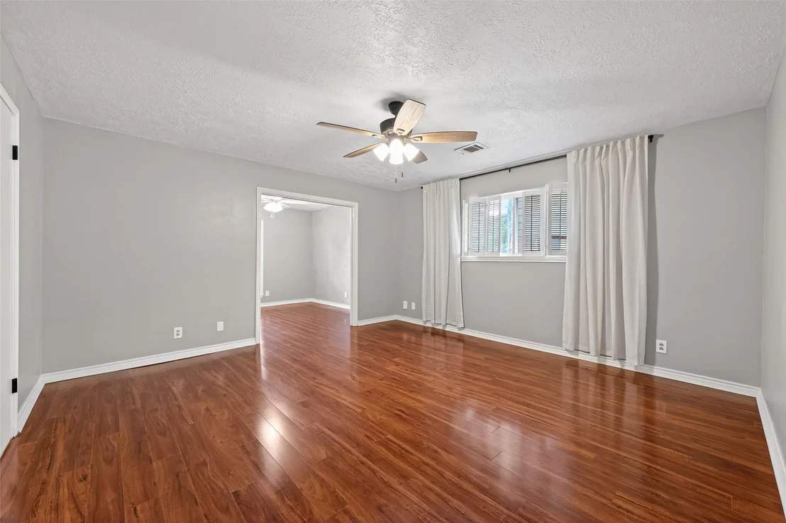 Photo of 7911 Pine Green Lane