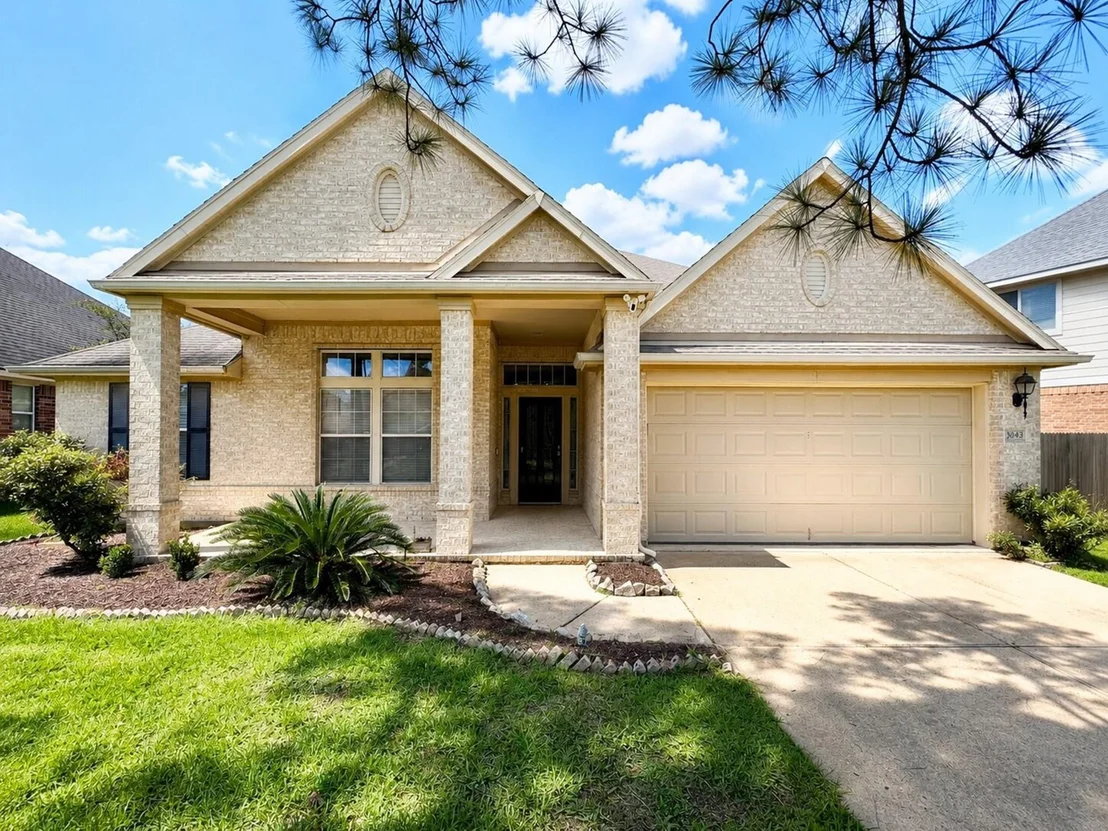 Photo of 3043 Summercrest Drive