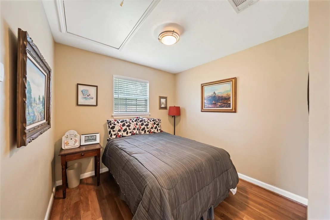 Photo of 715 Orleans Court
