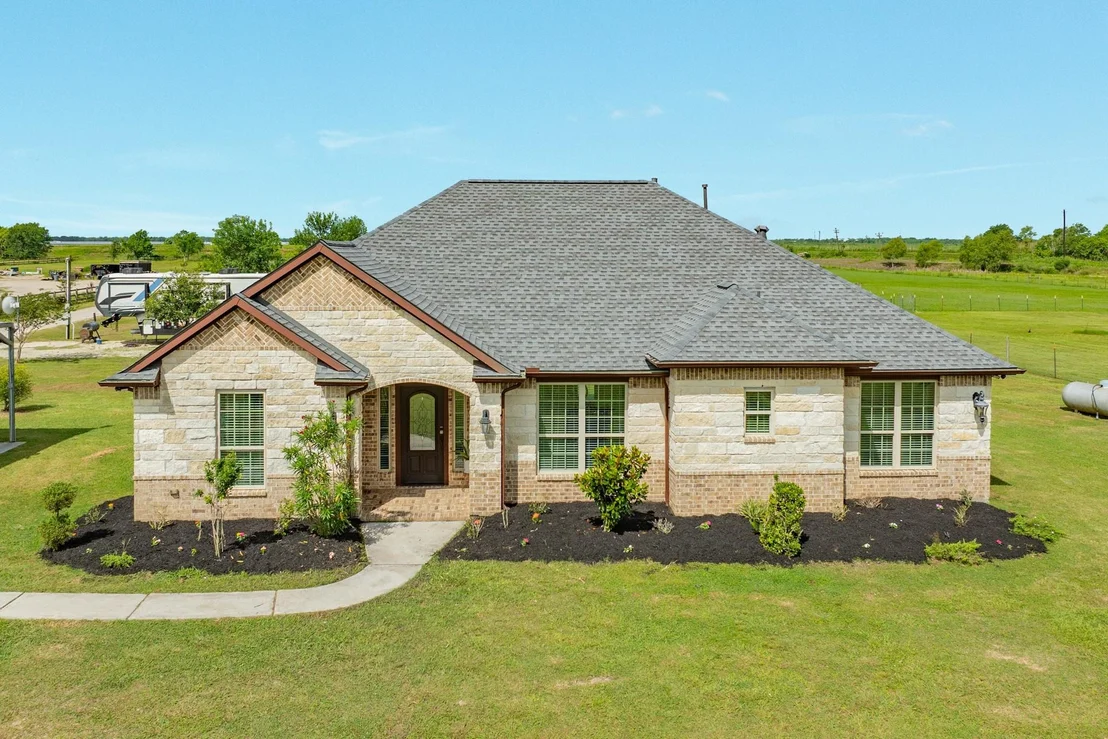 Photo of 2180 County Road 212