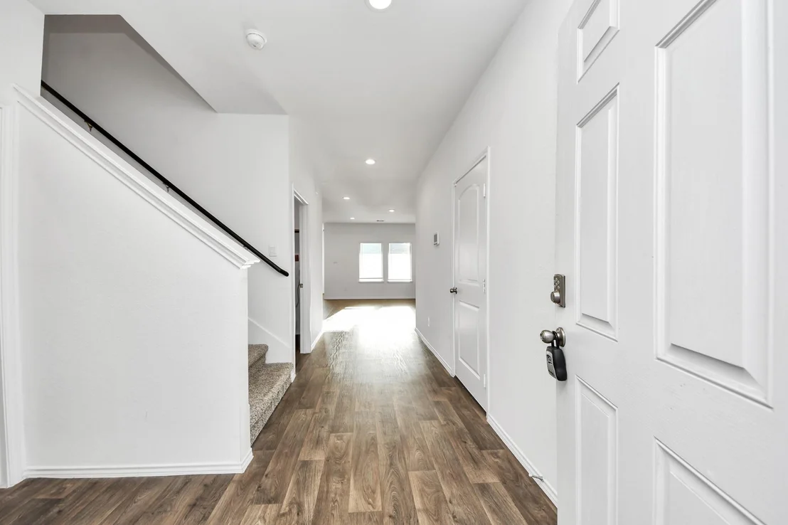 Photo of 5122 Hedgerose Lane