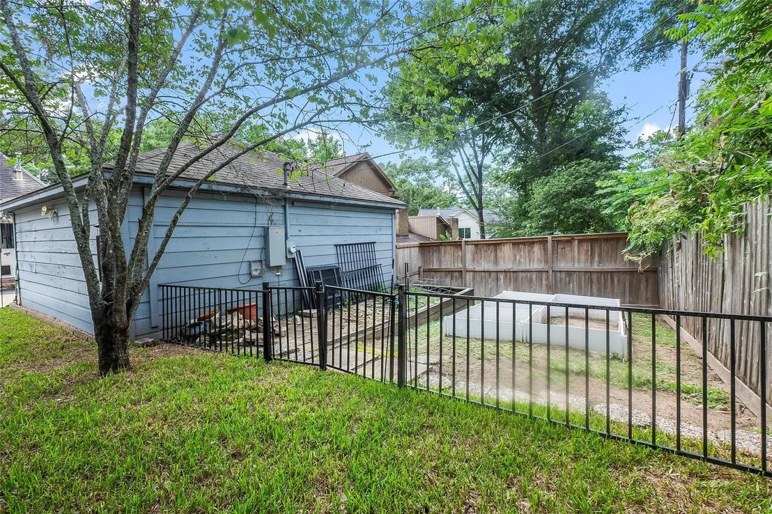 Photo of 112 Broken Bough Lane