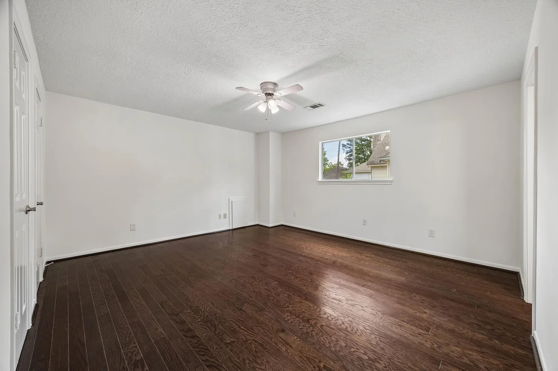 Photo of 9718 Oxted Lane