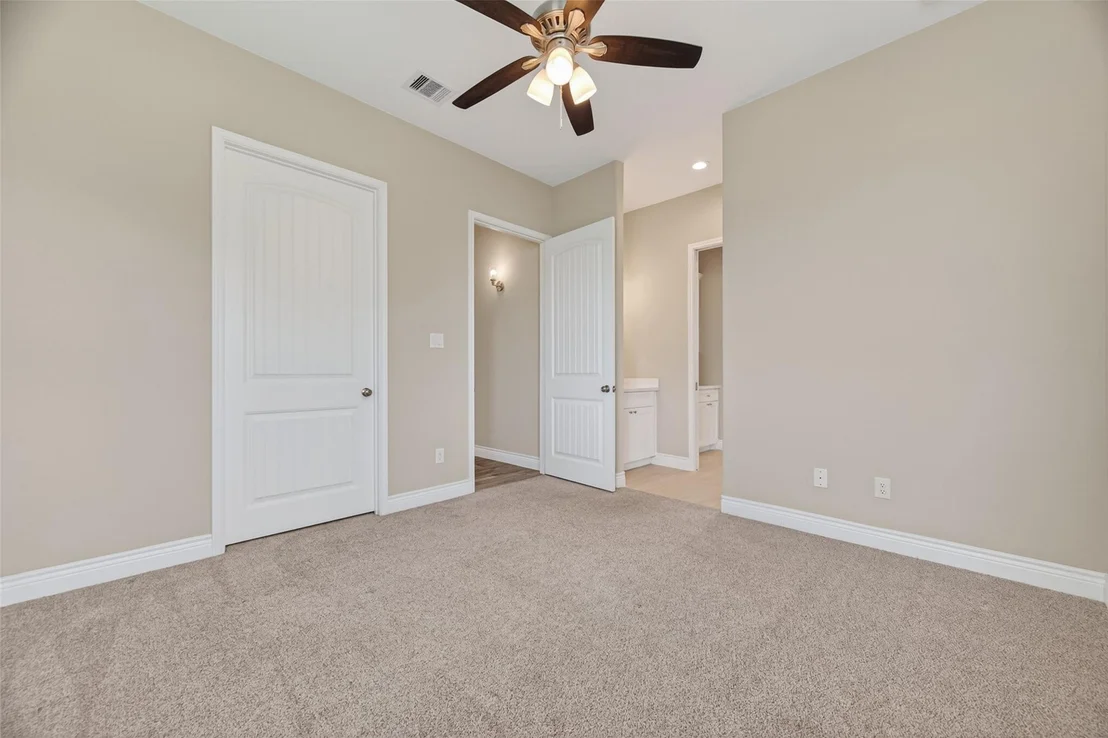 Photo of 803 Lily Lane