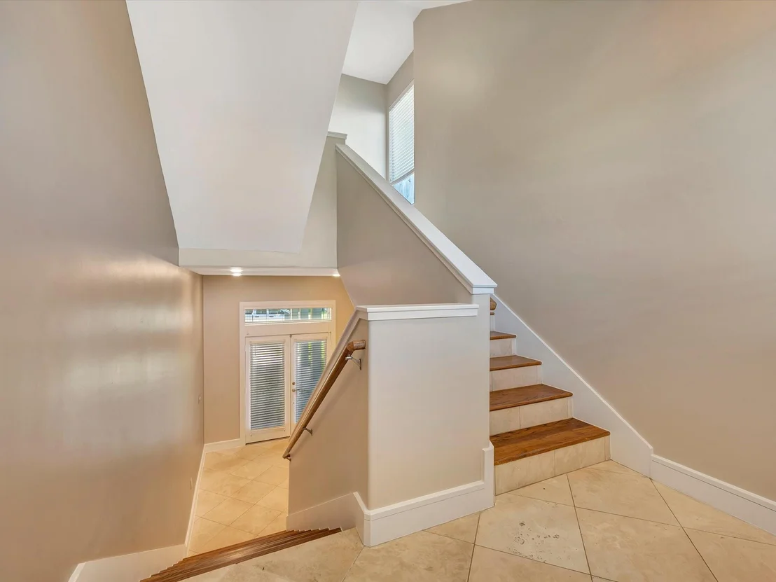 Photo of 606 2nd St