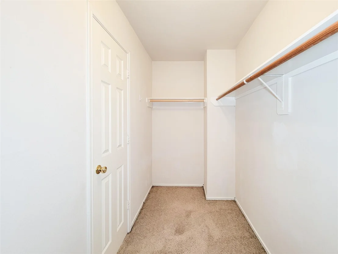 Photo of 5746 Roehampton Court