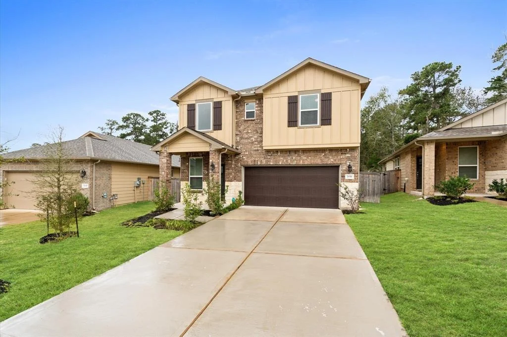 Photo of 7051 Silverleaf Oak Street