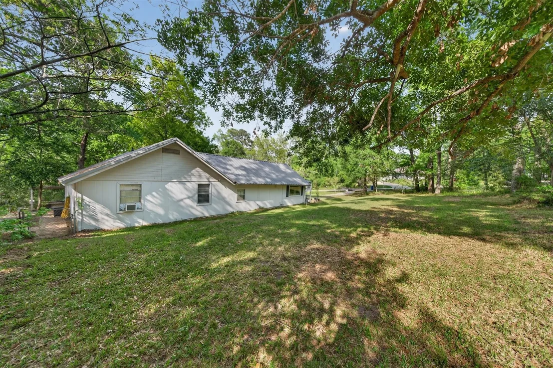 Photo of 15185 Travis Lane