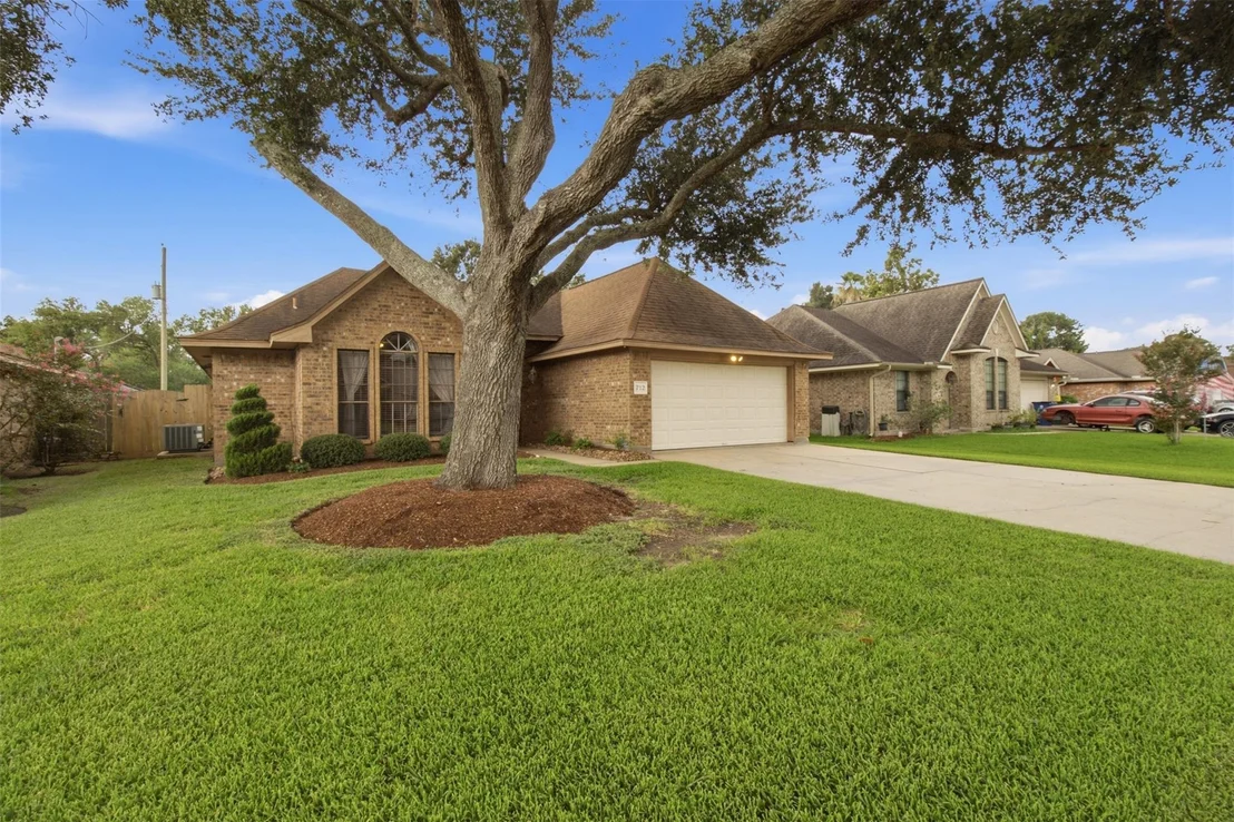 Photo of 712 Manor Drive