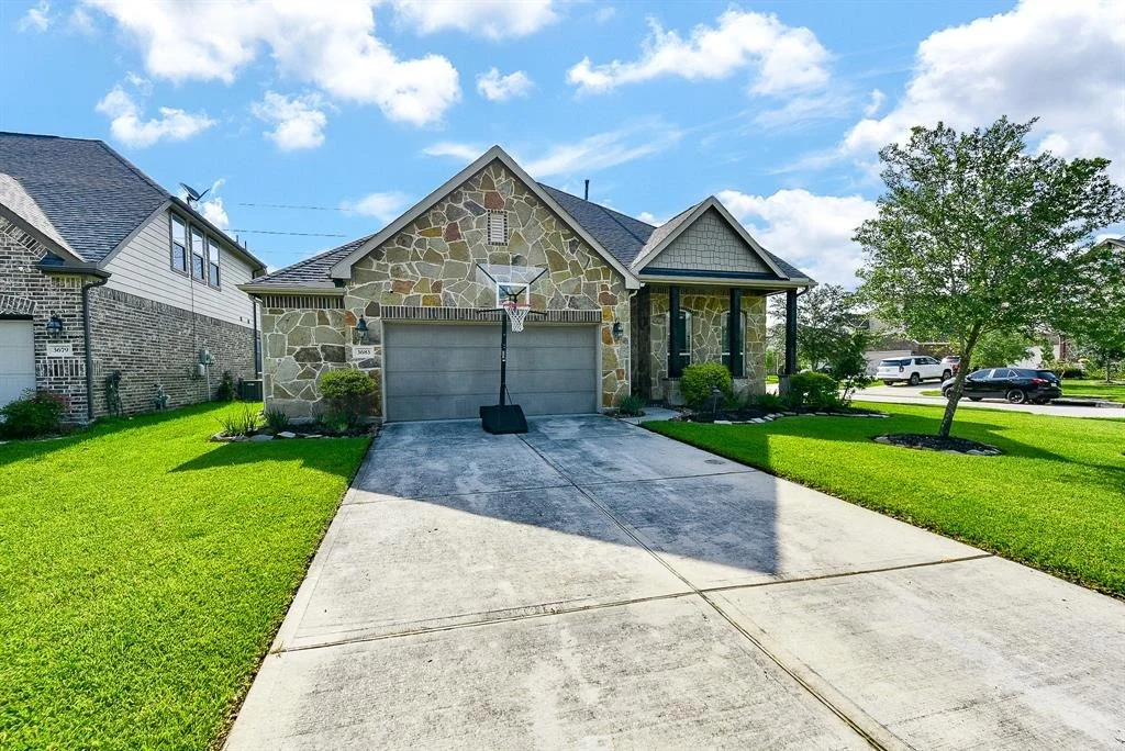 Photo of 3683 Cottage Pines Lane