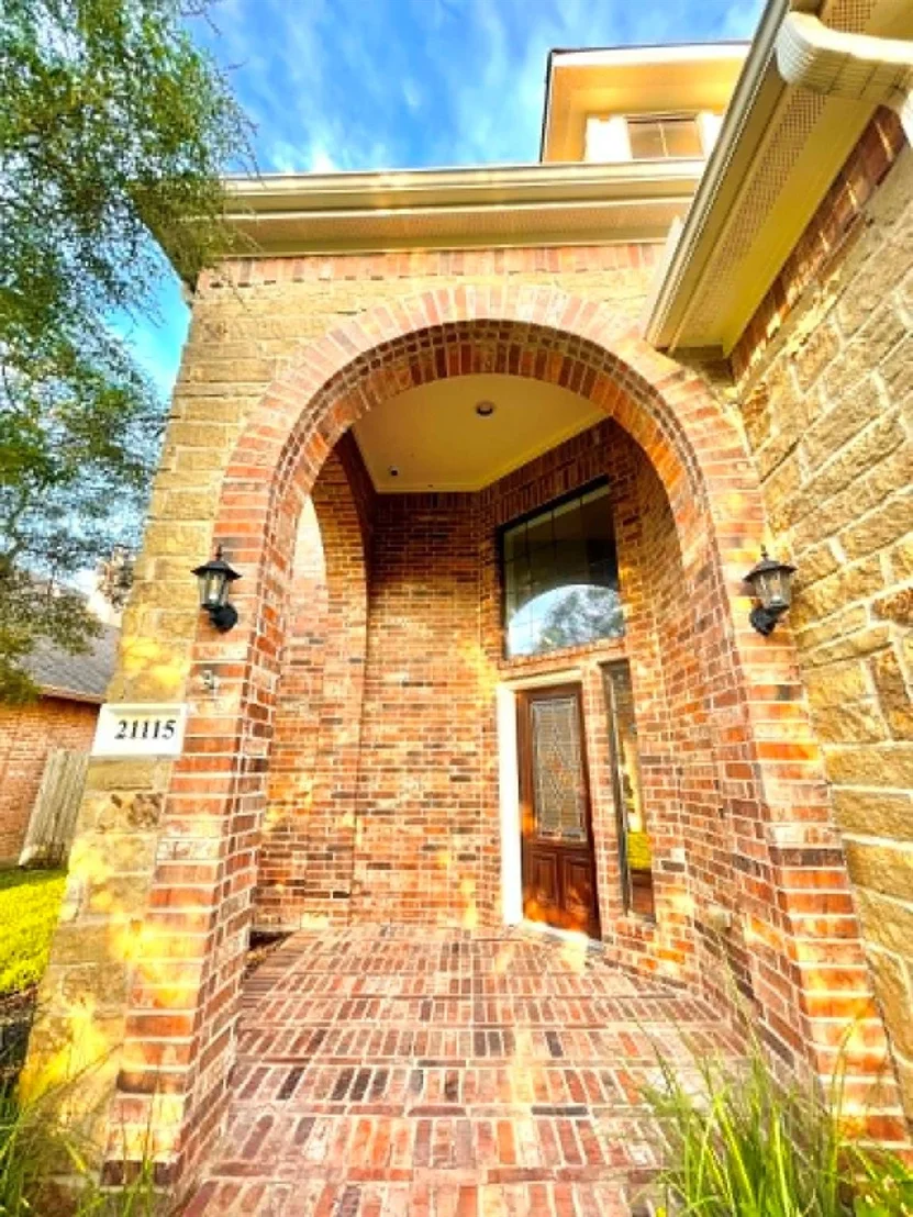 Photo of 21115 Knight Quest Drive