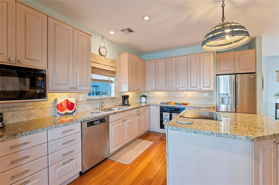 Photo of 5123 W Bayshore Drive