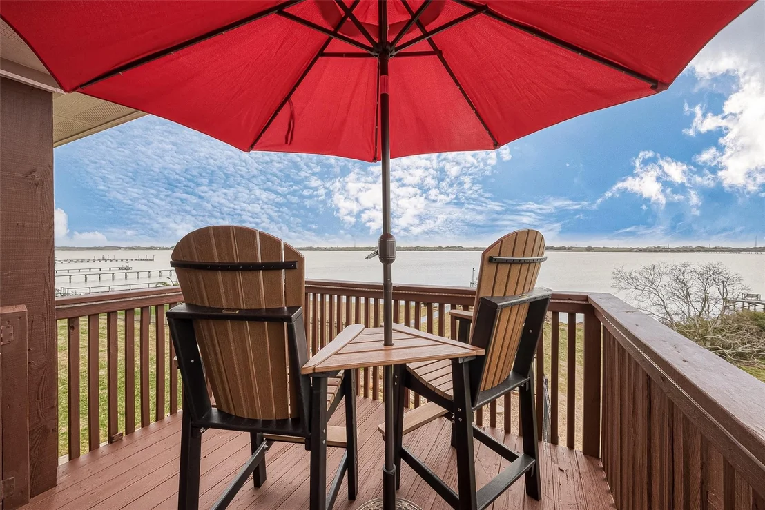 Photo of 792 W Bayshore Drive