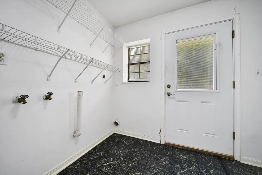 Photo of 207 Lone Pine Drive
