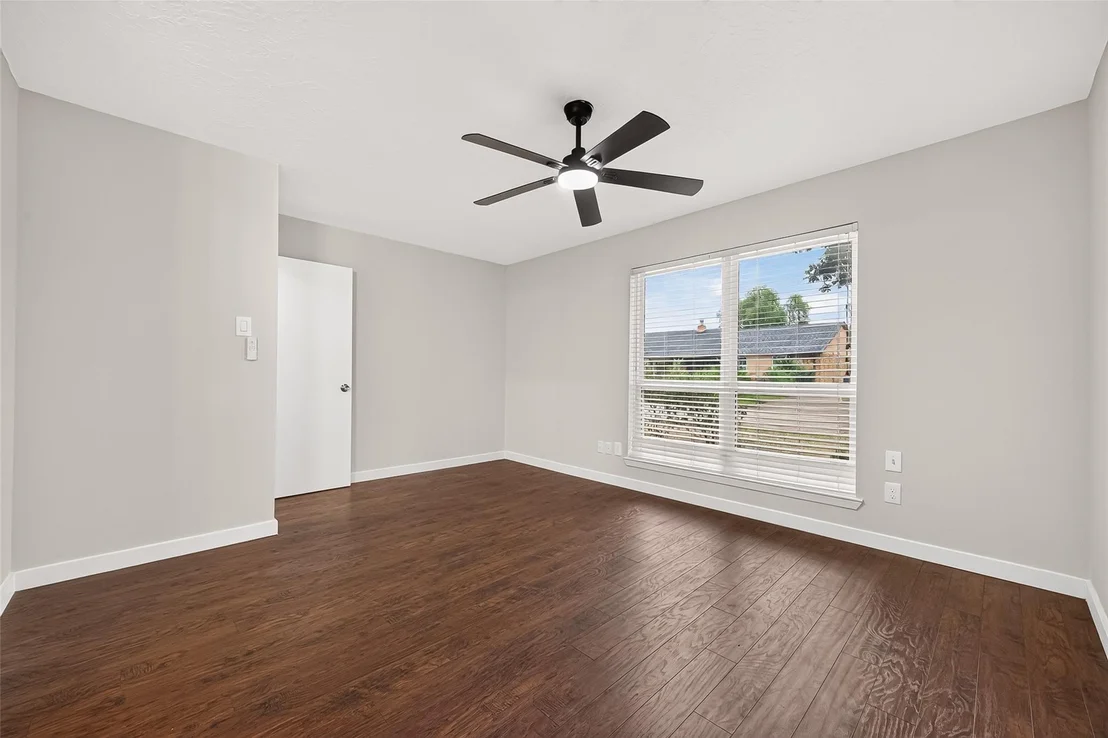 Photo of 9523 Riverside Lodge Drive