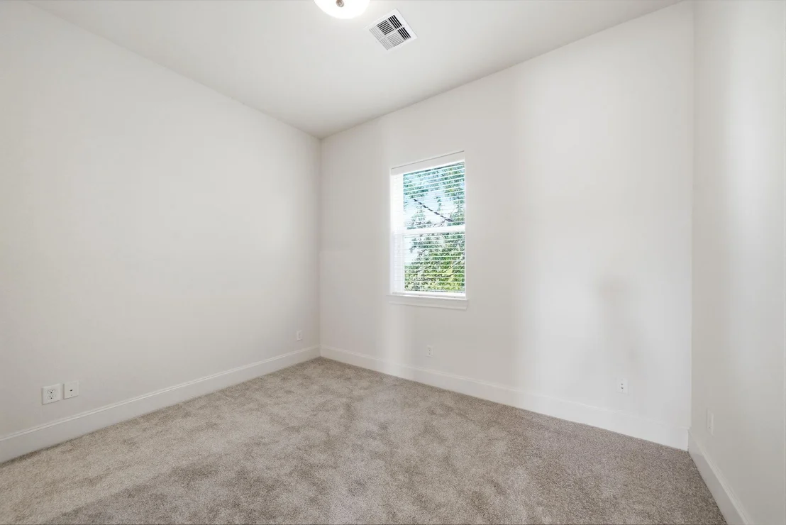 Photo of 8926 Lakeshore Bend Drive