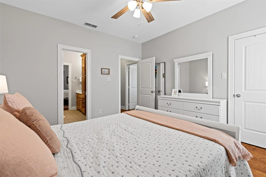 Photo of 155 Oakland