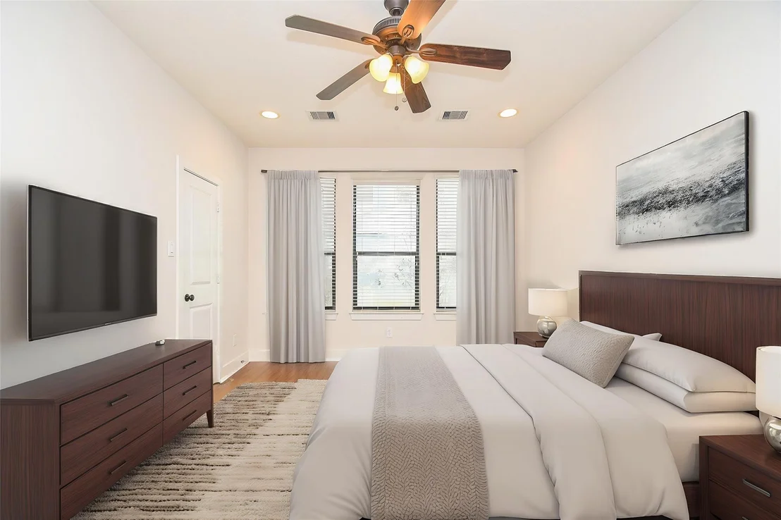Photo of Unit A at 2422 Navigation Boulevard