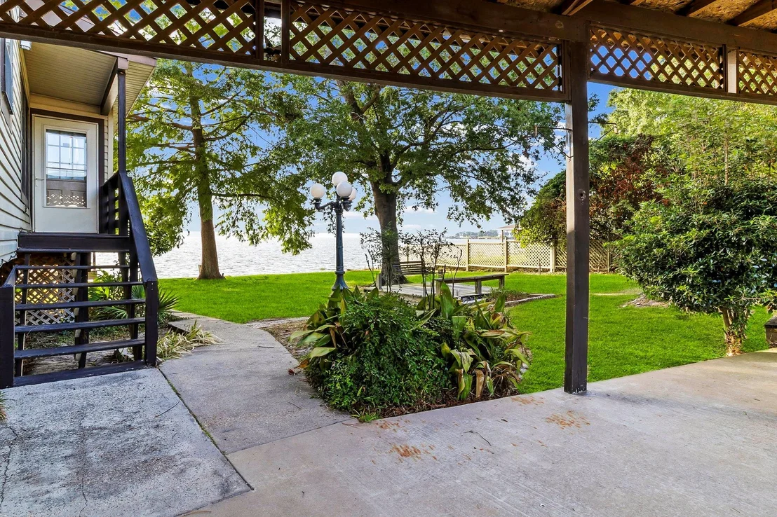 Photo of 554 Harbor Drive
