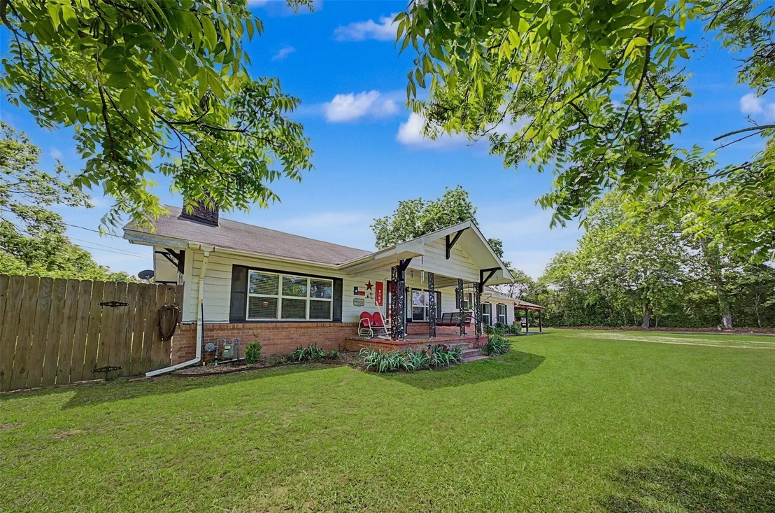 Photo of 1442 Johnson Drive