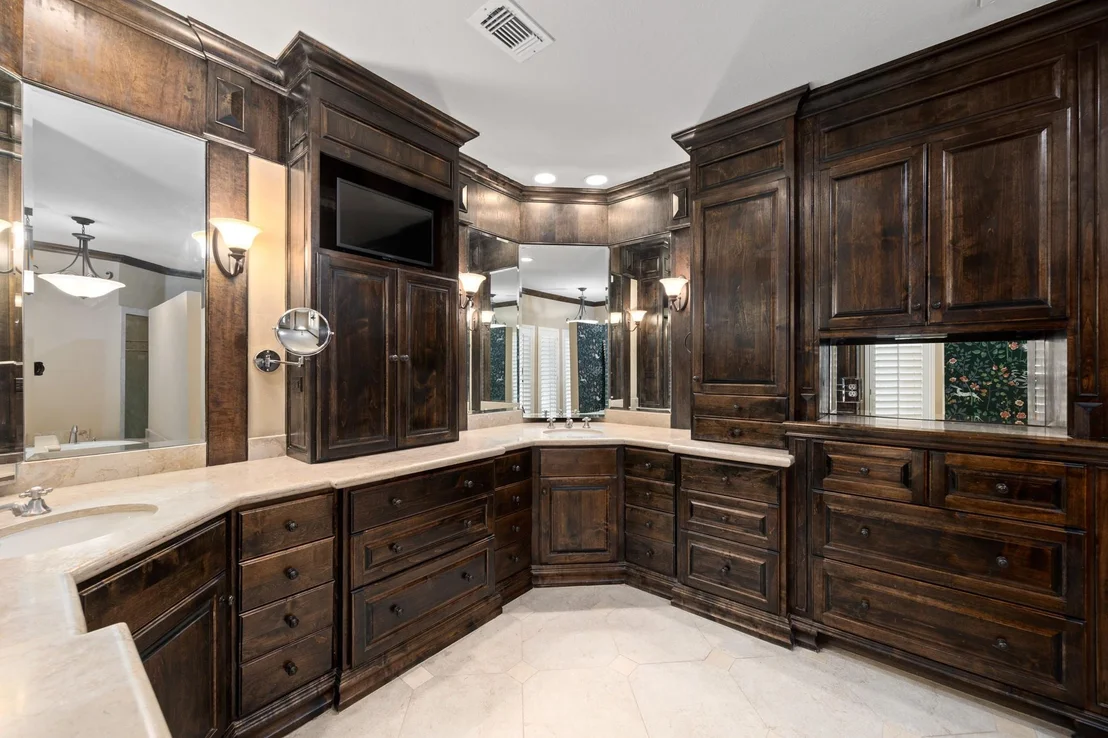 Photo of 8807 Chelmsford Lane