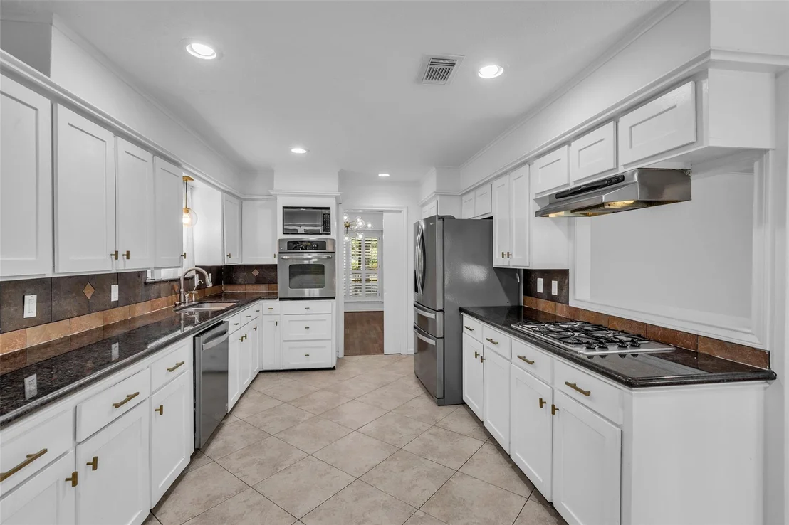 Photo of 947 Thornton Road