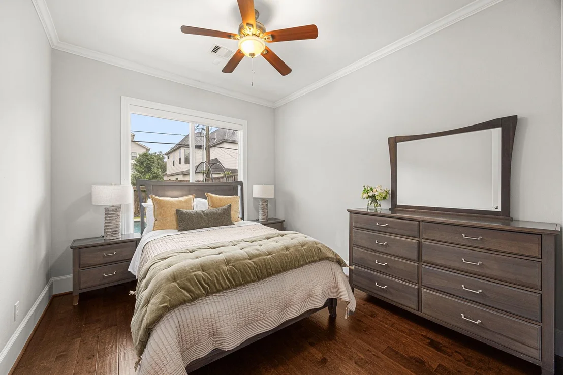 Photo of 1355 Chippendale Road