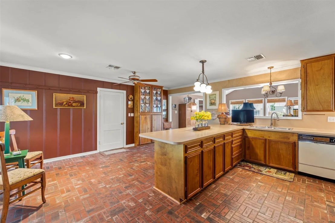 Photo of 815 Merry Lane