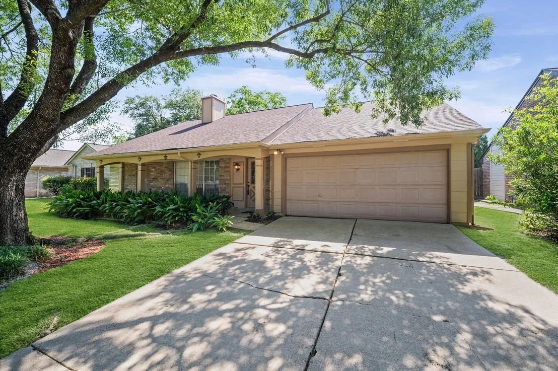 Photo of 9622 Poynes Drive