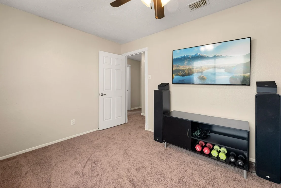 Photo of 505 Lochnell Drive