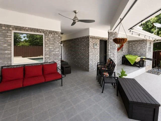 Photo of 415 Oak Crest
