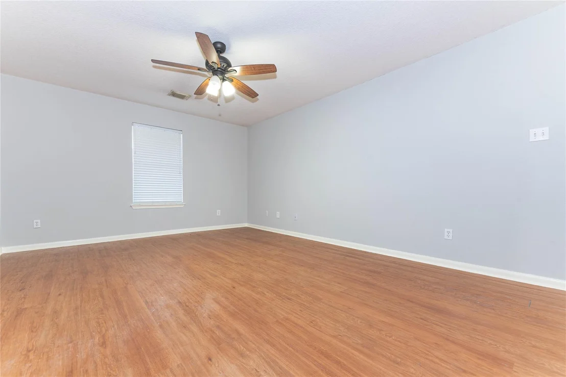 Photo of 20106 Lakespire Drive