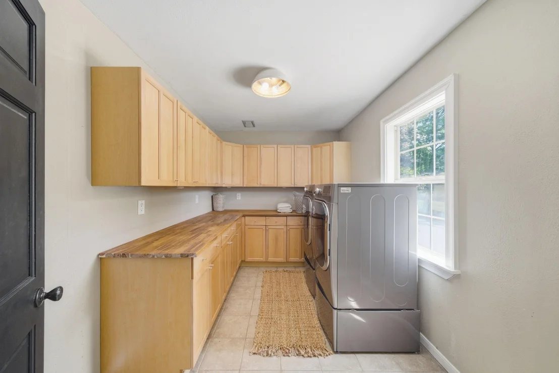 Photo of 9108 Kings Drive
