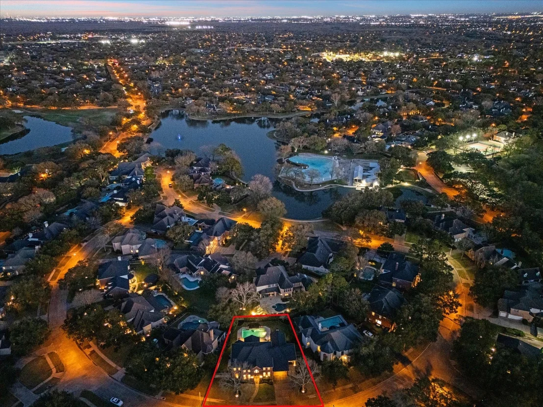 Photo of 2811 Autumn Lake Drive