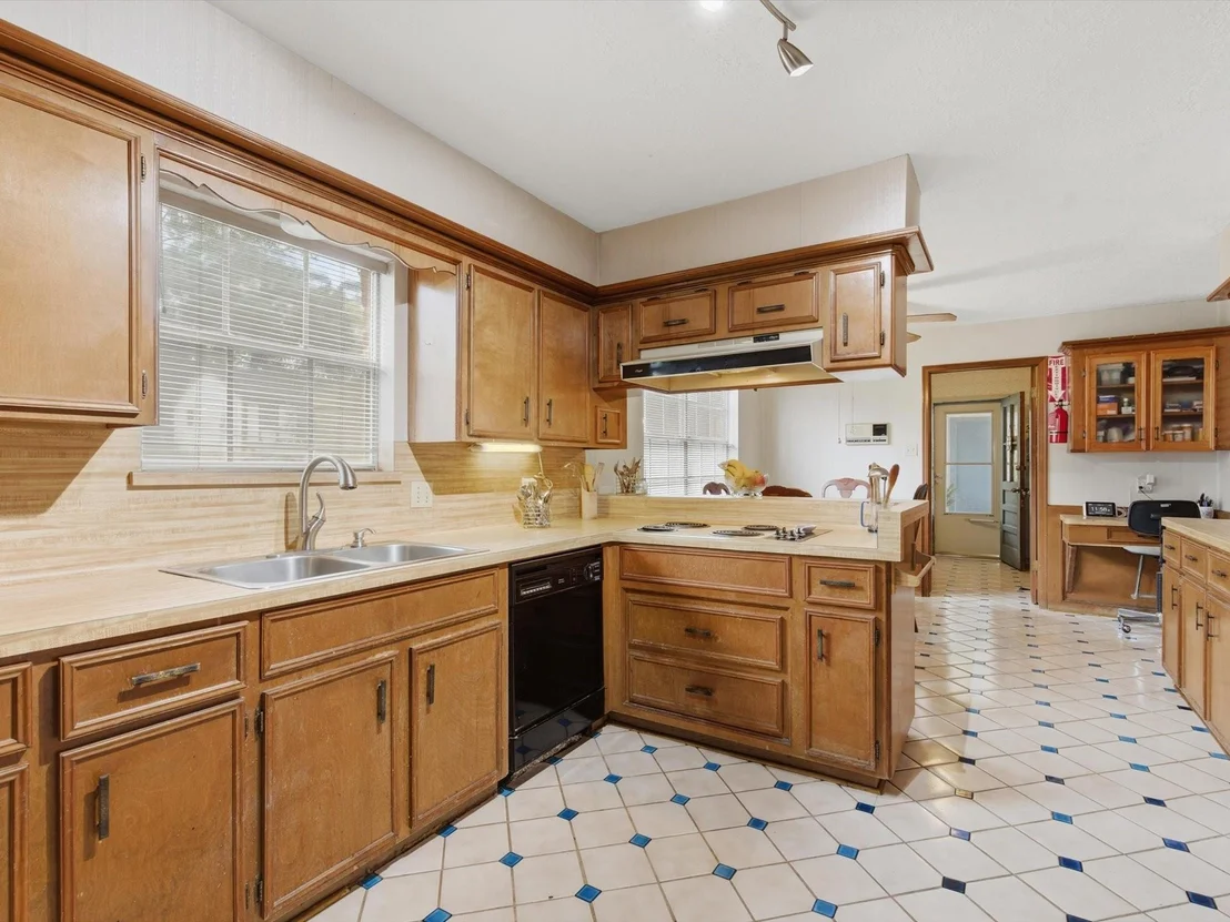 Photo of 5226 Springton Lane