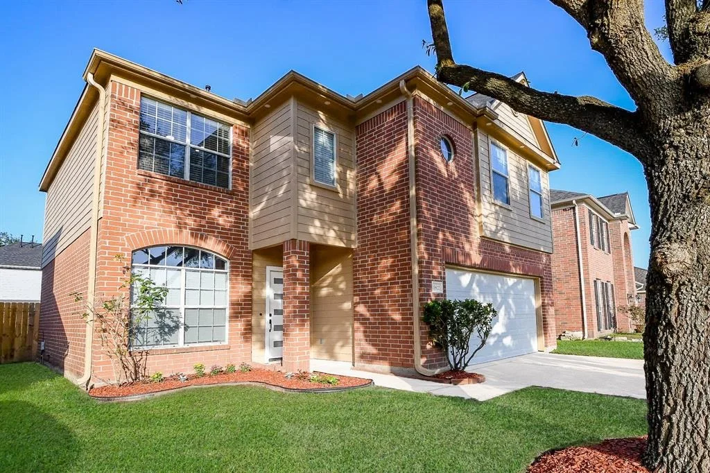 Photo of 15822 Land View Drive