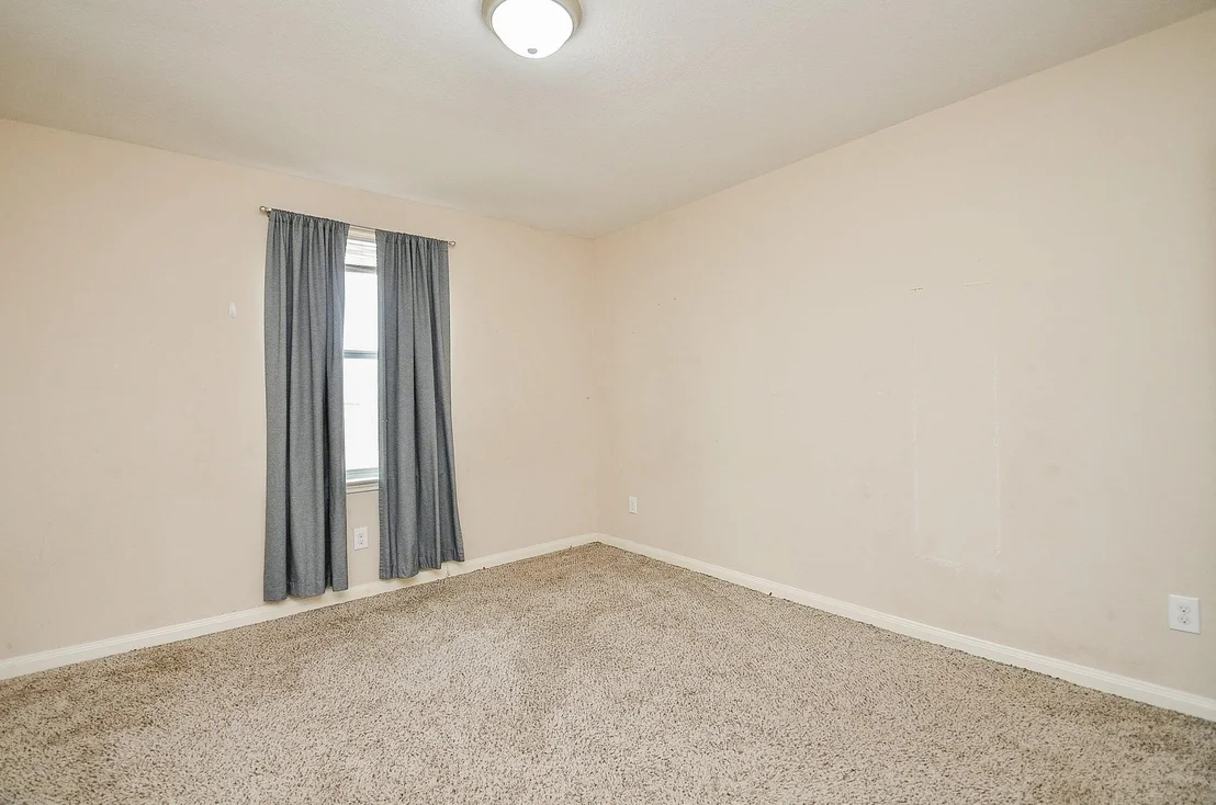 Photo of 858 Driftwood Lane