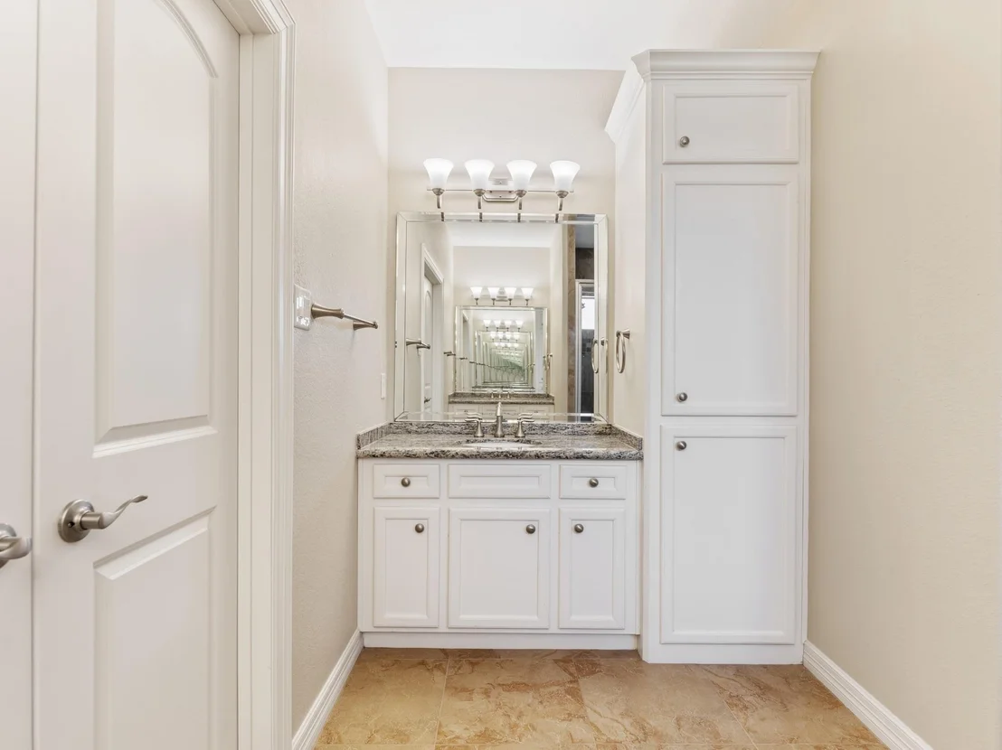 Photo of 9723 Highland Pointe Drive