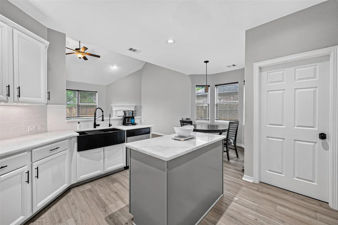 Photo of 4103 Misty Waters Lane
