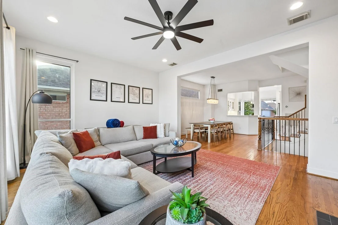 Photo of Unit B at 4912 Eigel Street