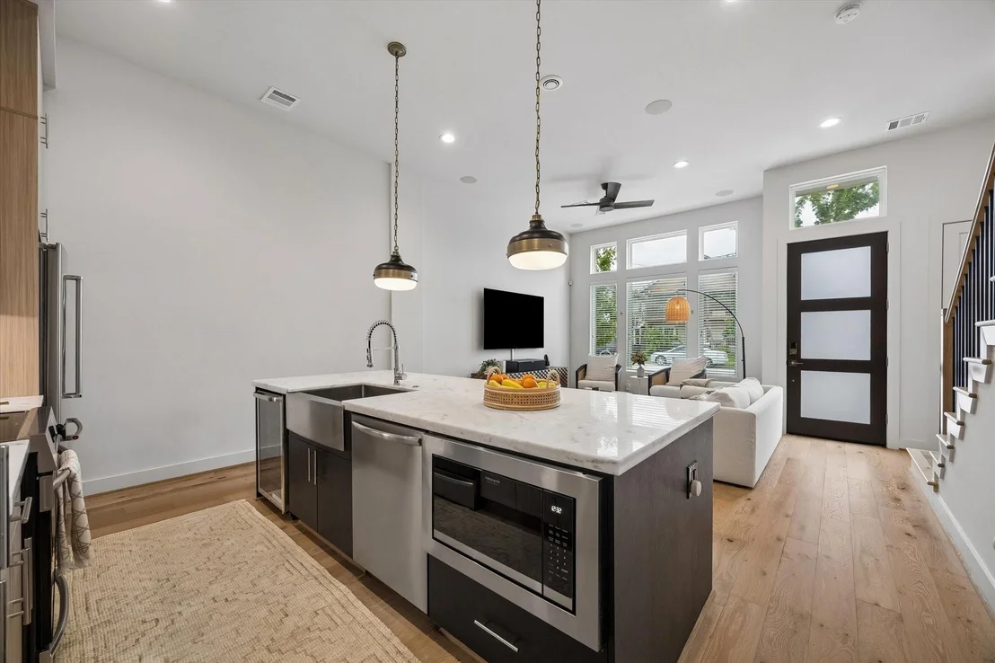 Photo of 2410 Gray Street