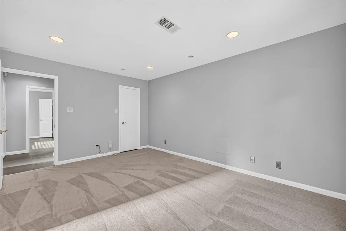 Photo of 5938 Claridge Drive