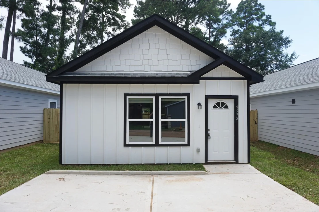 Photo of 11755 White Cedar Street