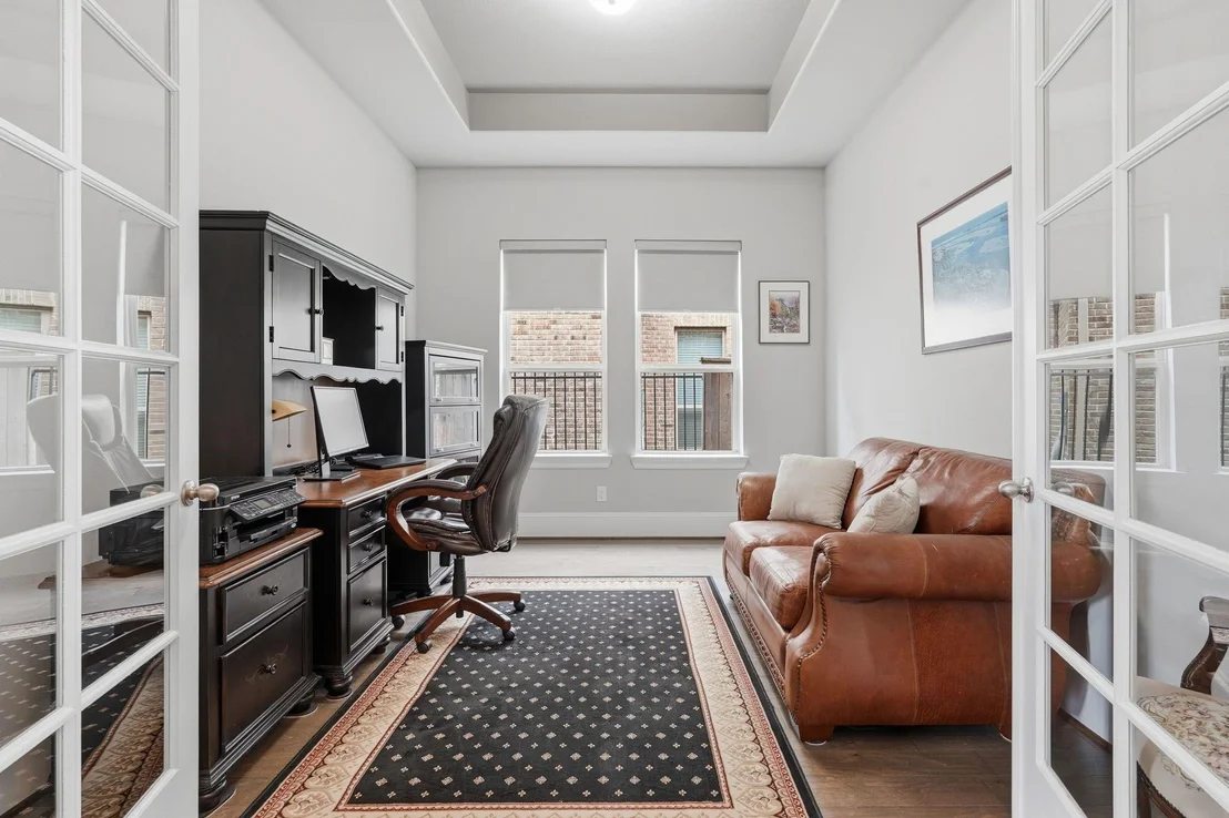 Photo of 111 N Winter Sunrise Circle